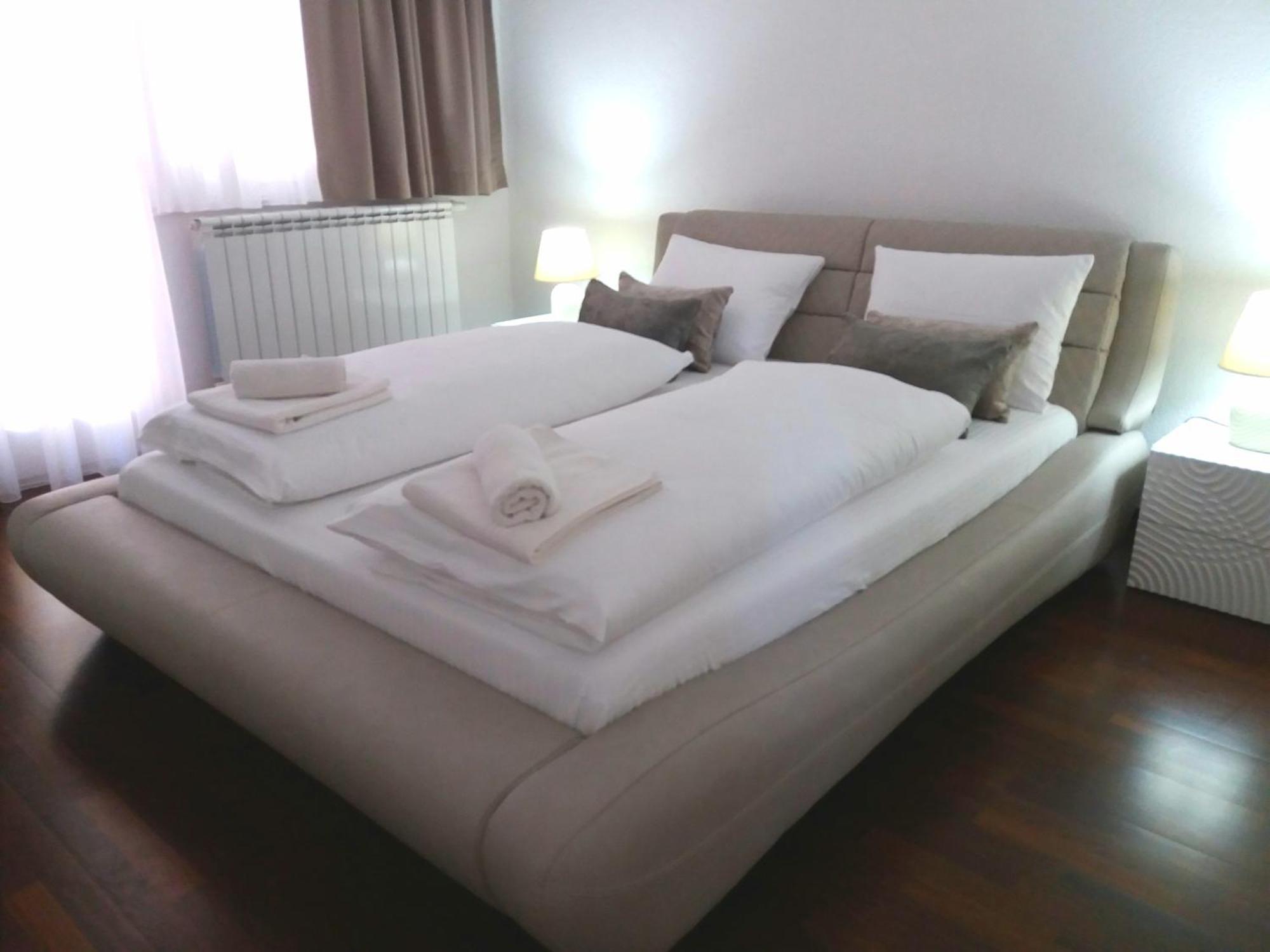 Apartment Esha سراييفو الغرفة الصورة